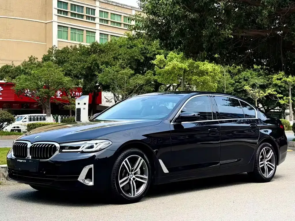 BMW 5 Series — фото 7