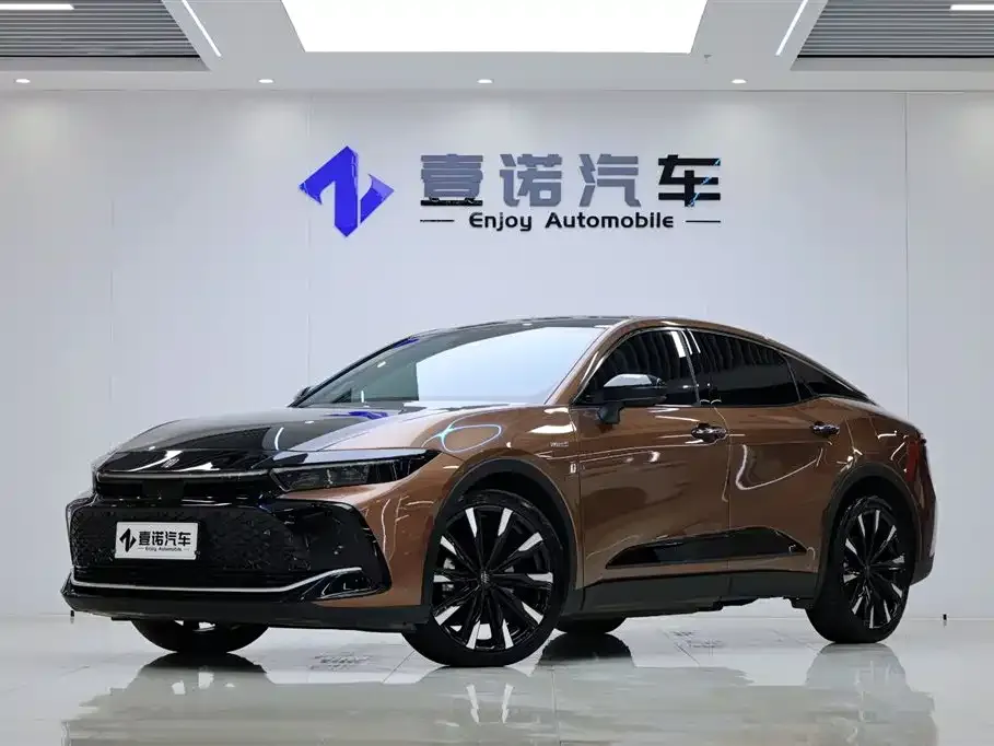 Toyota Crown SportCross