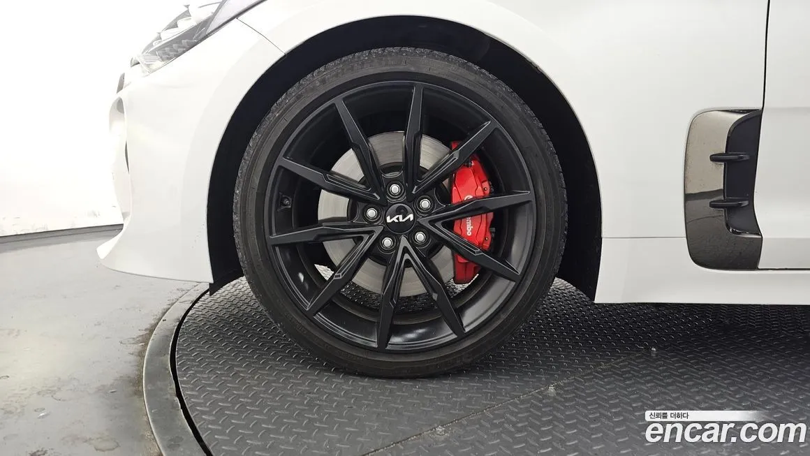 Kia Stinger 2023 из KR, фото 3