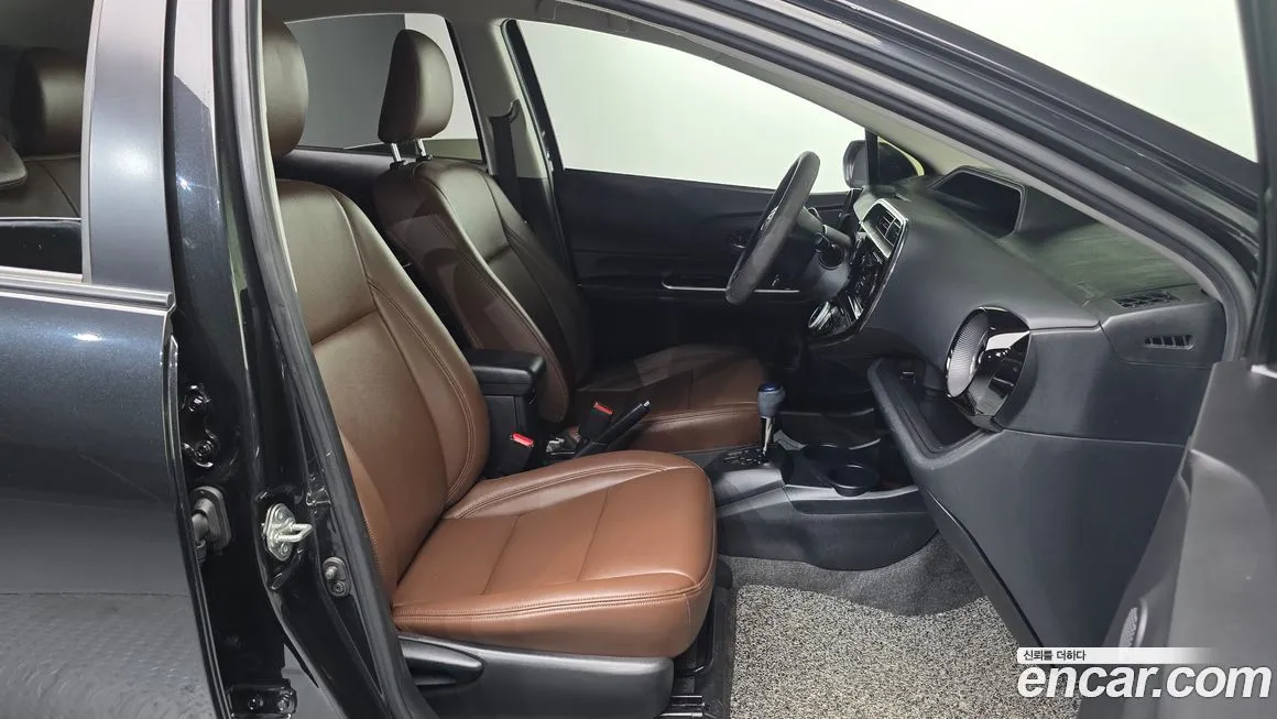 Toyota Prius 2021 из KR, фото 8