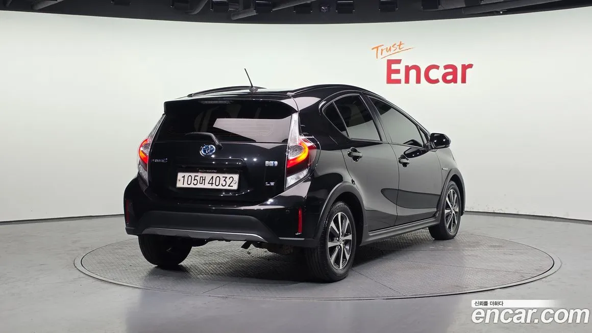 Toyota Prius 2021 из KR, фото 3