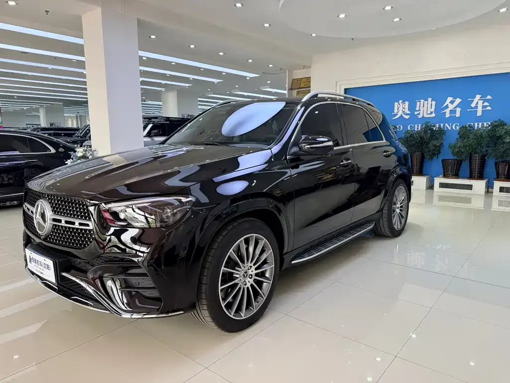 Mercedes-Benz GLE — фото 1