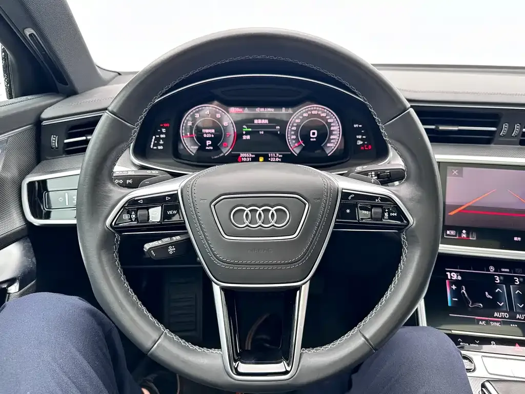 Audi A6L — фото 10