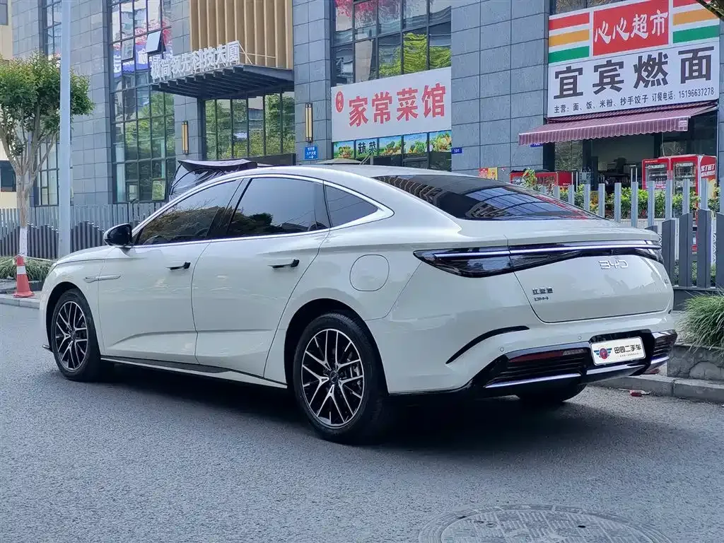 BYD Seal — фото 8