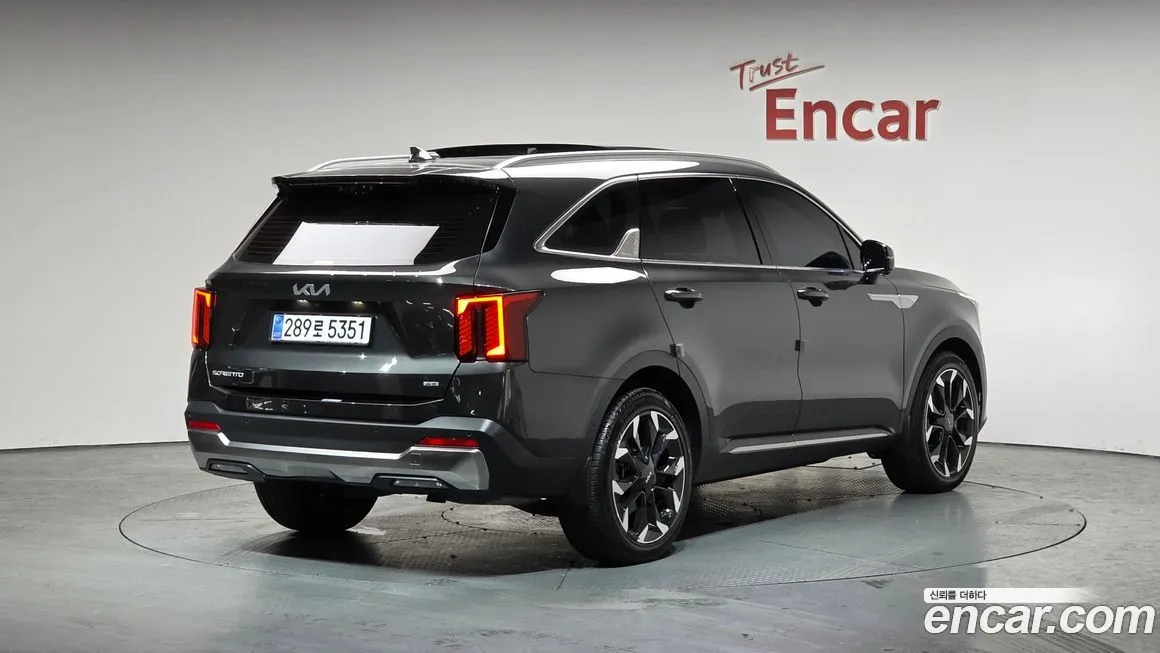 Kia Sorento — фото 9