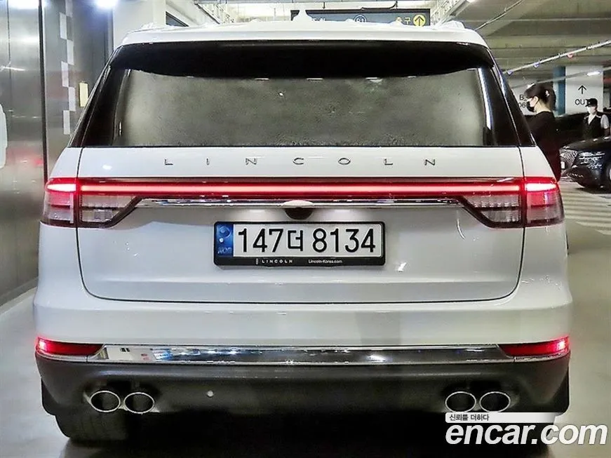 Lincoln Aviator — фото 10