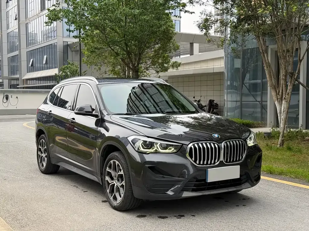 BMW X1 — фото 5