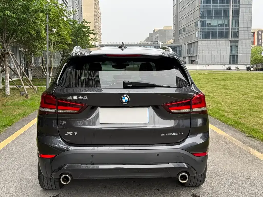 BMW X1 — фото 4