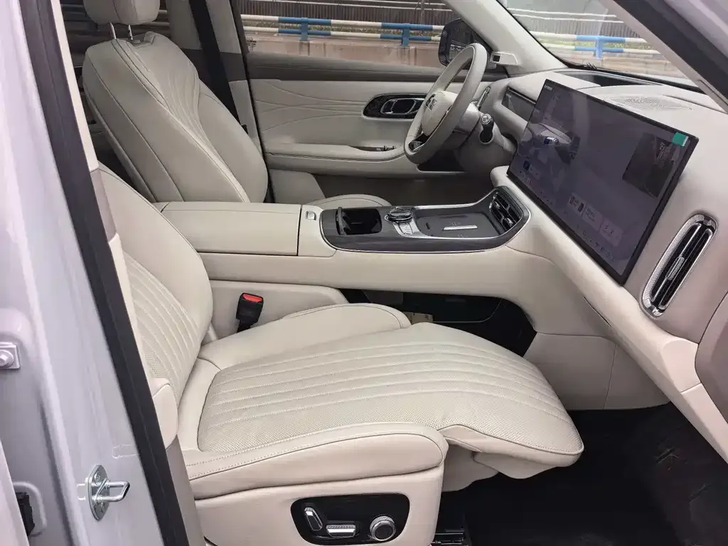 Geely Galaxy M9 — фото 2