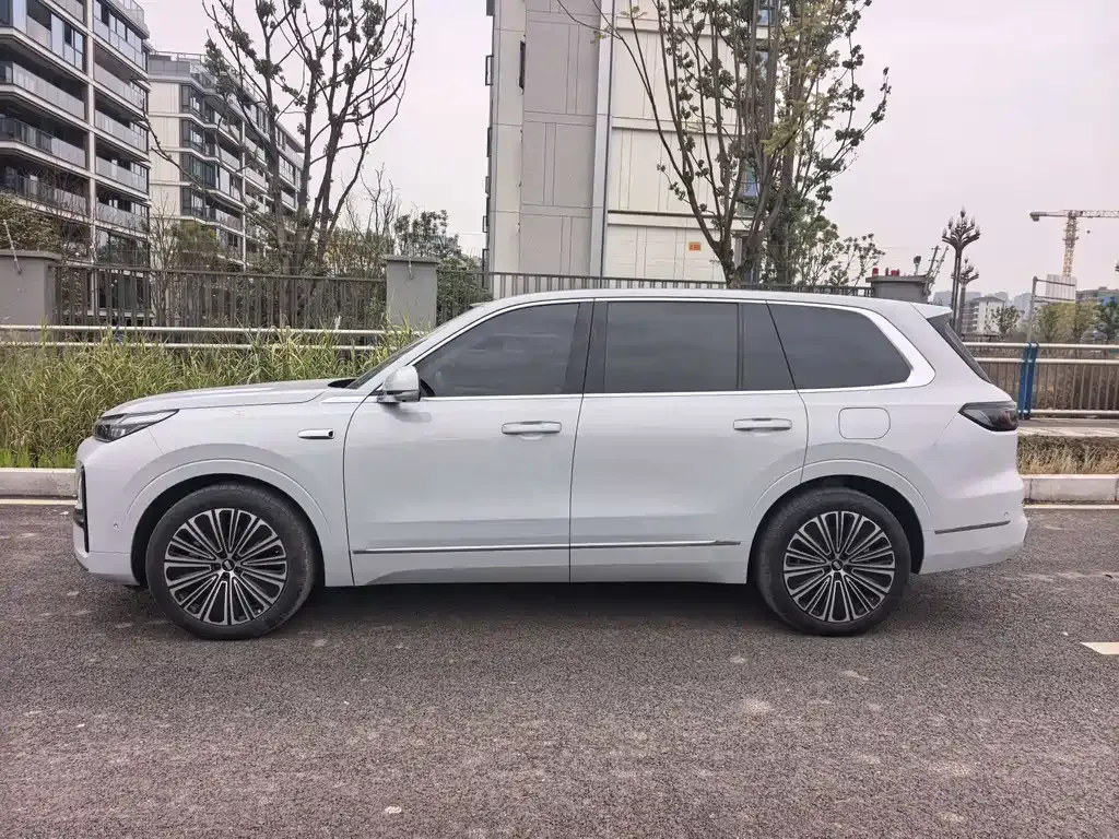 Geely Galaxy M9 — фото 4