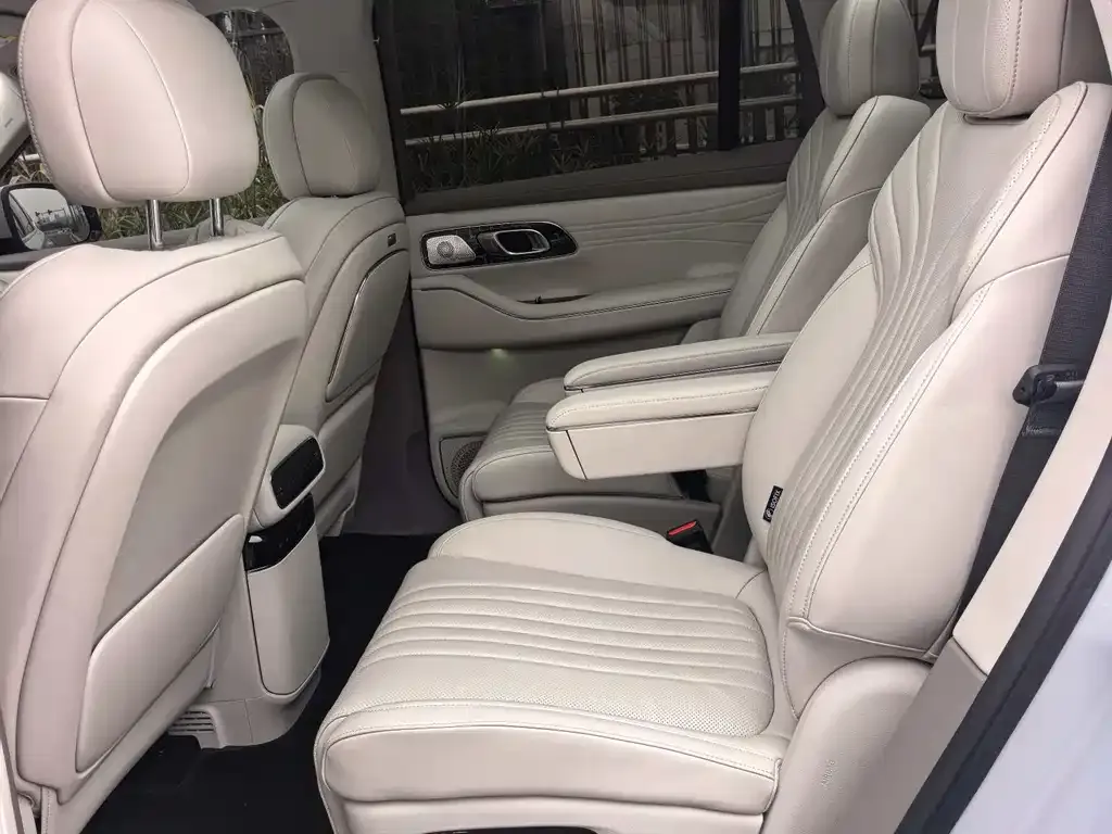 Geely Galaxy M9 — фото 10