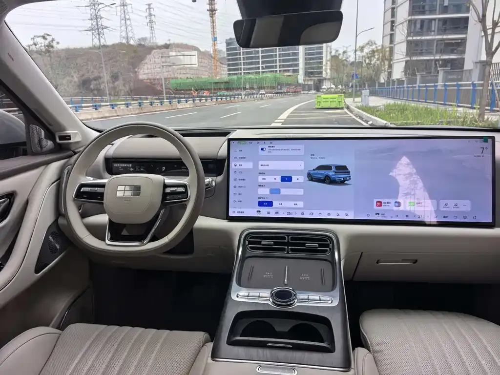Geely Galaxy M9 — фото 6