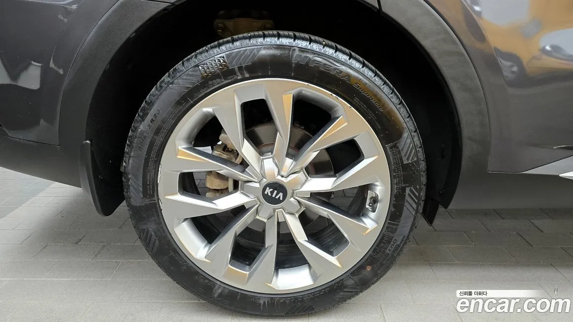 Kia Sorento — фото 3