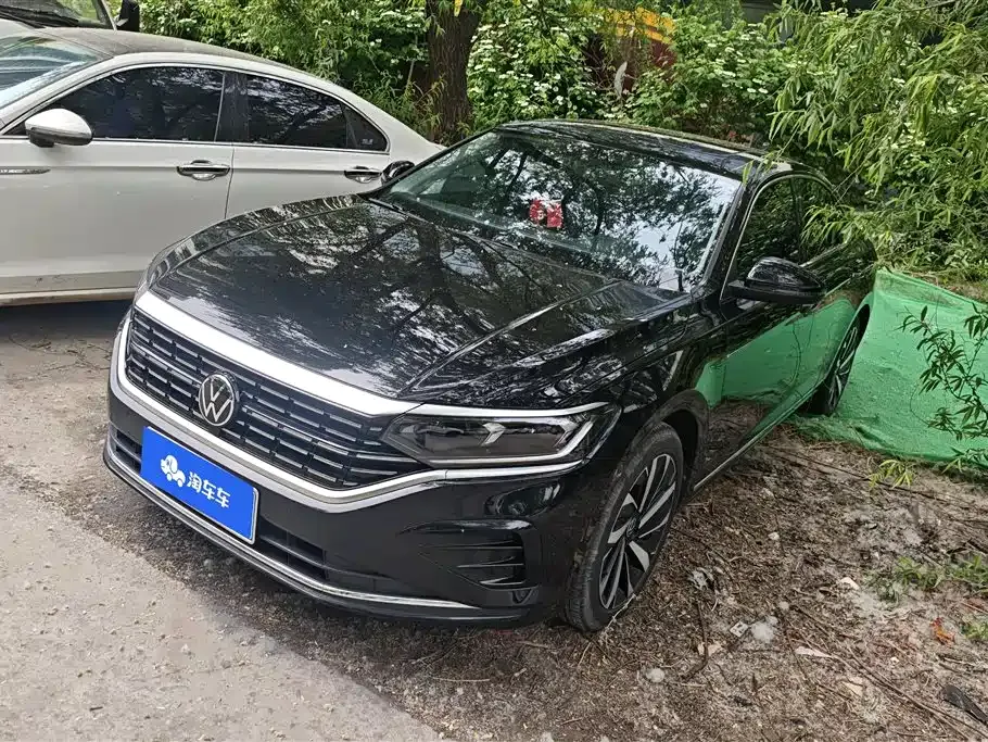 Volkswagen Passat — фото 1