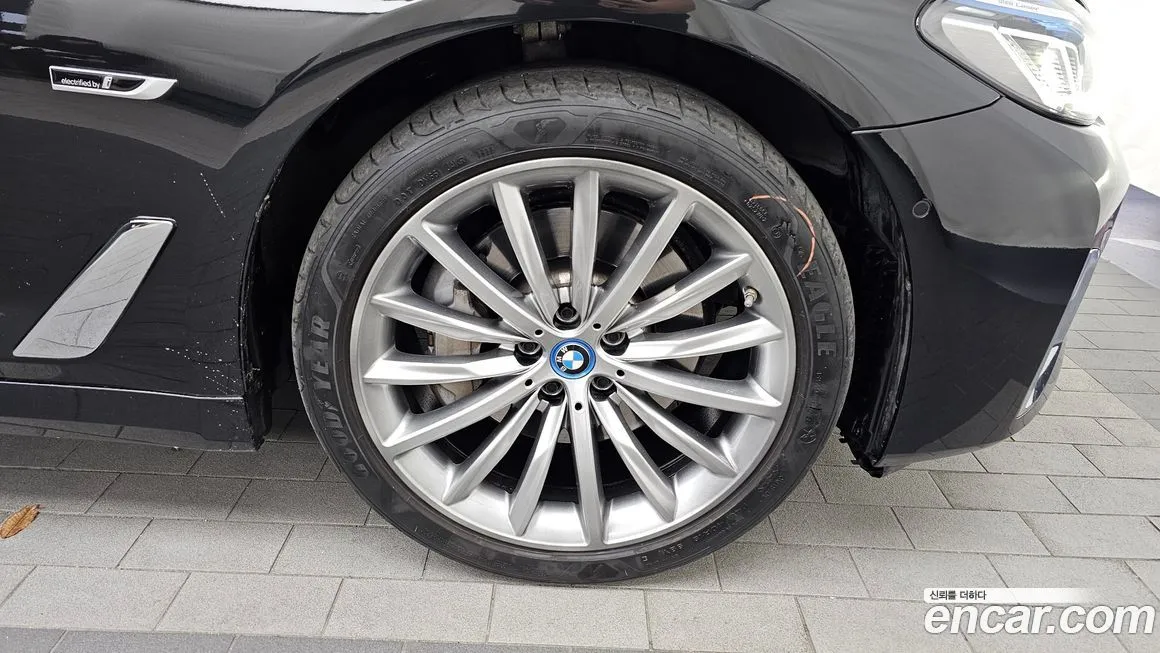 BMW 5-Series 2023 из KR, фото 10