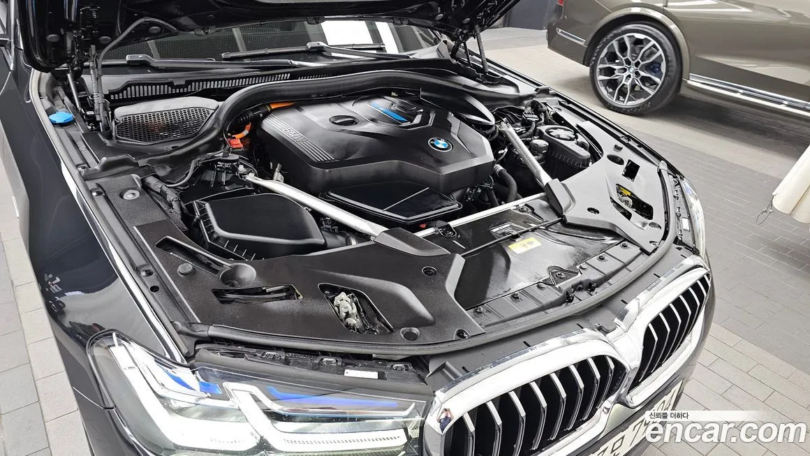 BMW 5-Series 2023 из KR, фото 8
