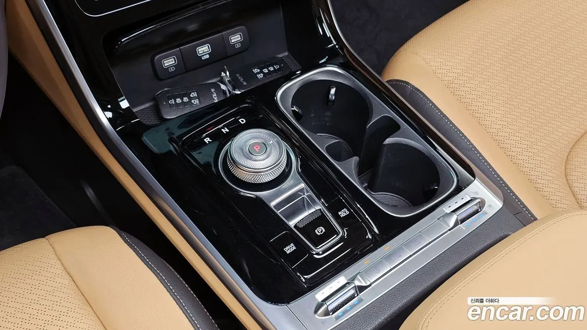 Kia Carnival — фото 4