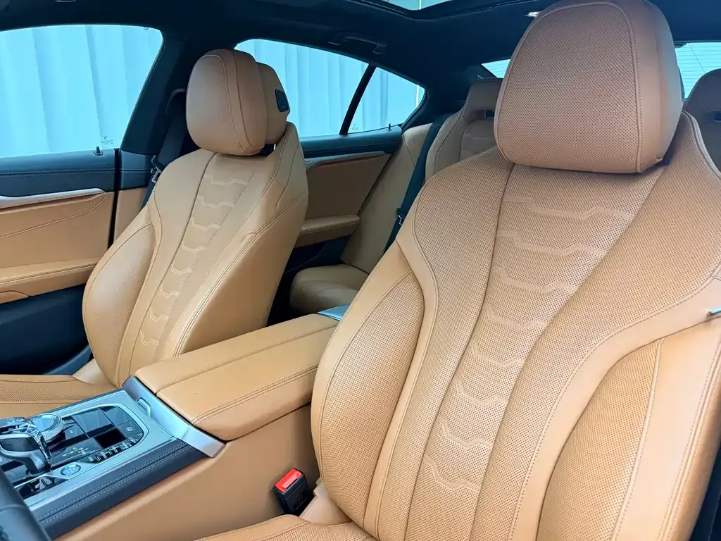 BMW 8 Series 2021 из CN, фото 7