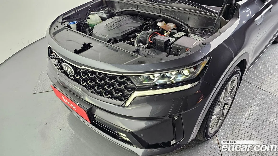 Kia Sorento — фото 8