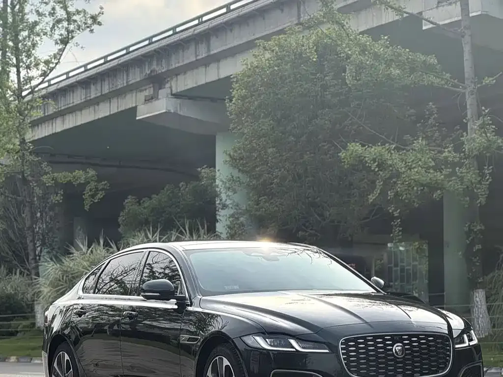 Jaguar XFL — фото 3
