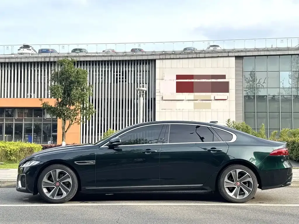 Jaguar XFL — фото 9