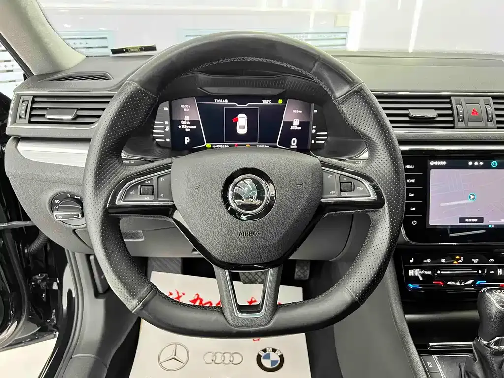 Skoda Superb — фото 5