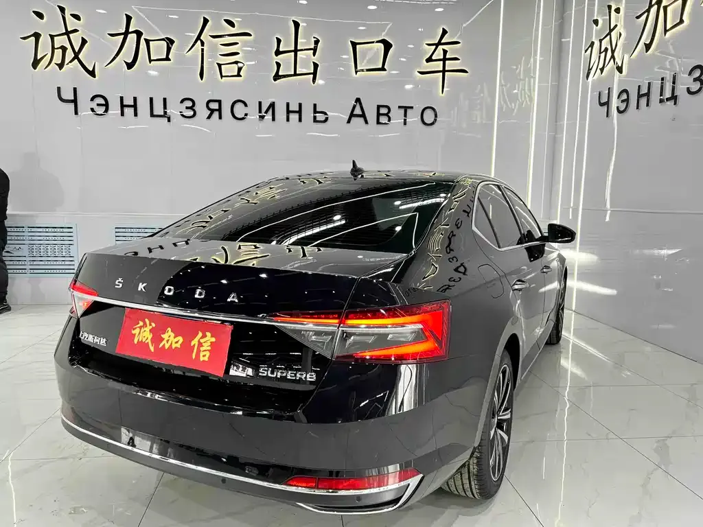 Skoda Superb — фото 4