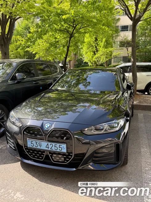 BMW i4