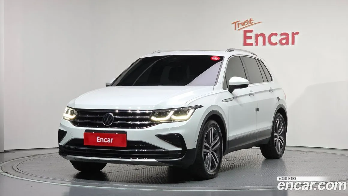 Volkswagen Tiguan — фото 1