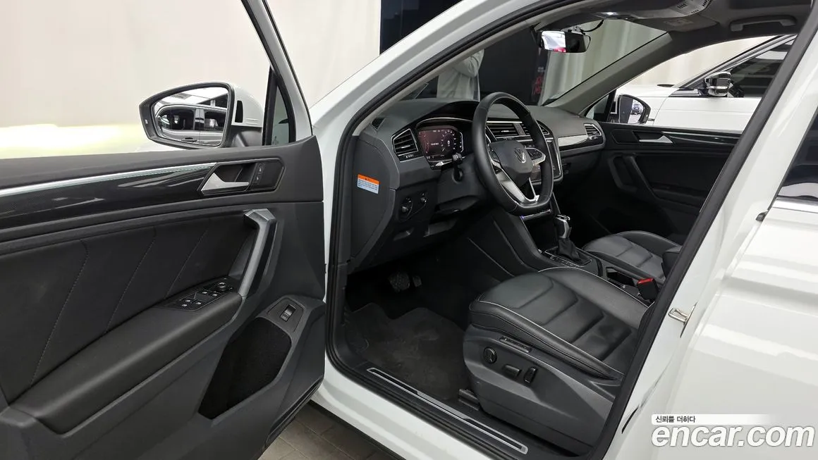 Volkswagen Tiguan — фото 6