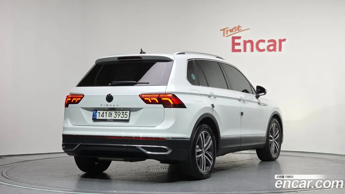 Volkswagen Tiguan — фото 3