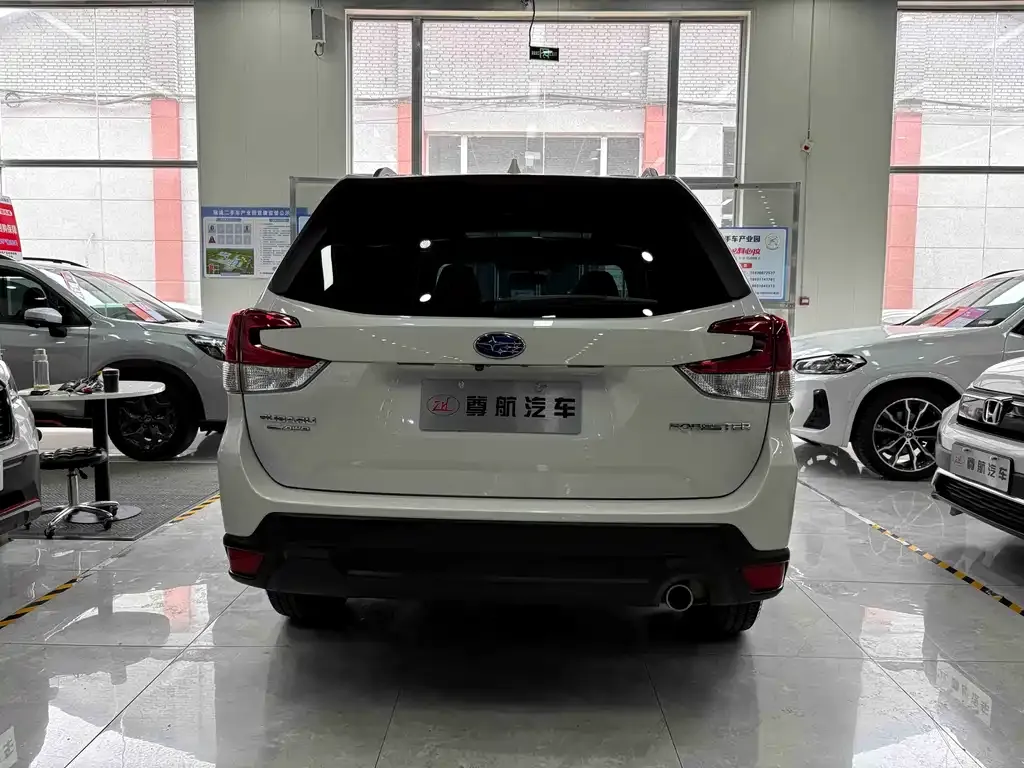 Subaru Forester 2022 из CN, фото 5