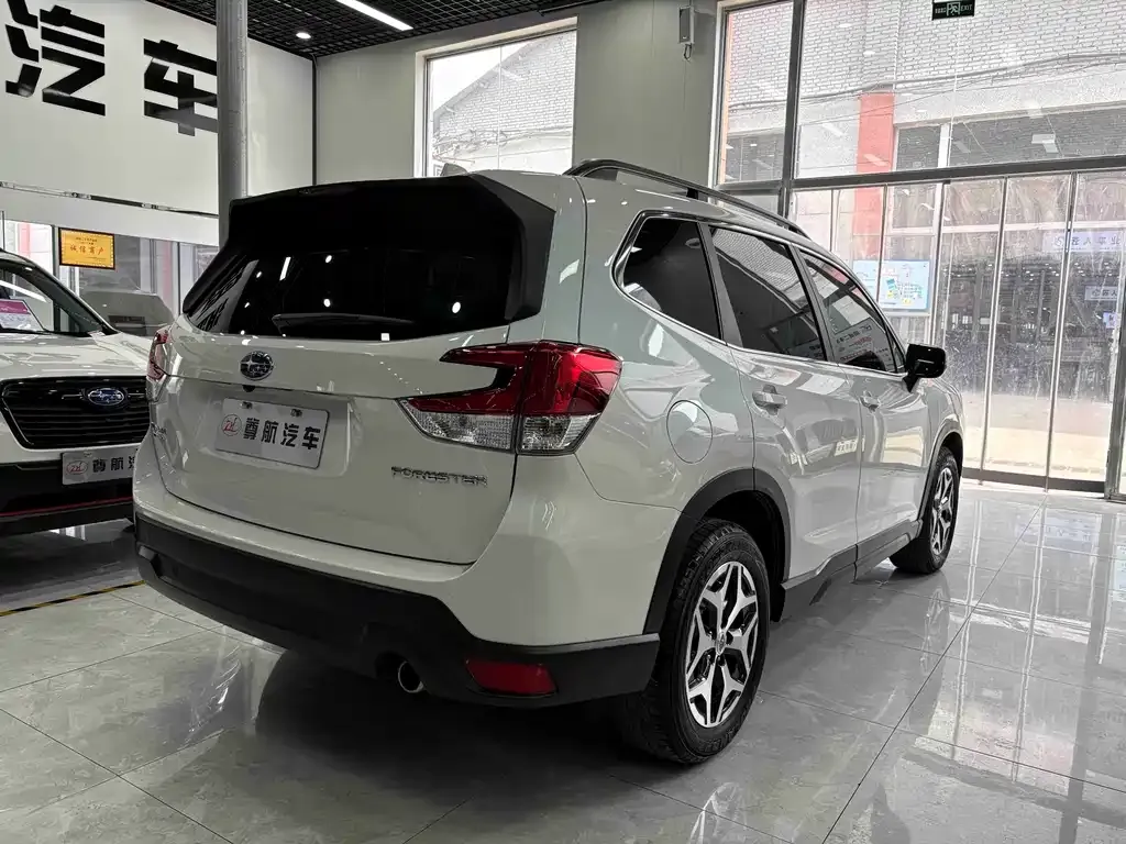 Subaru Forester 2022 из CN, фото 9