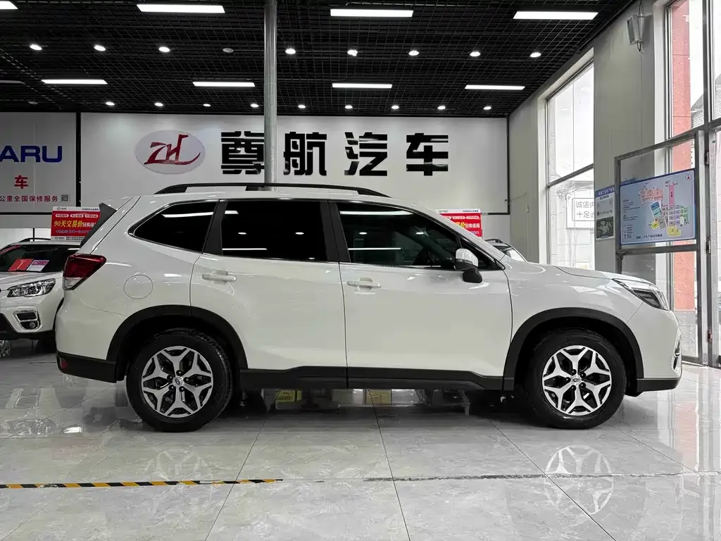 Subaru Forester 2022 из CN, фото 7