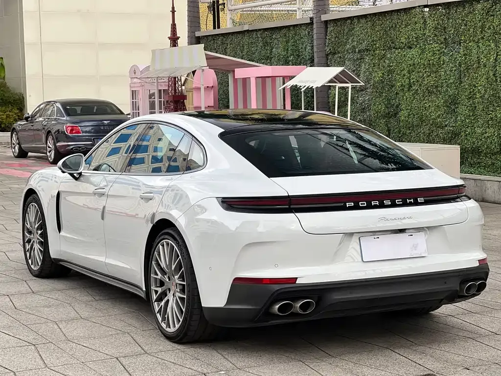 Porsche Panamera — фото 10