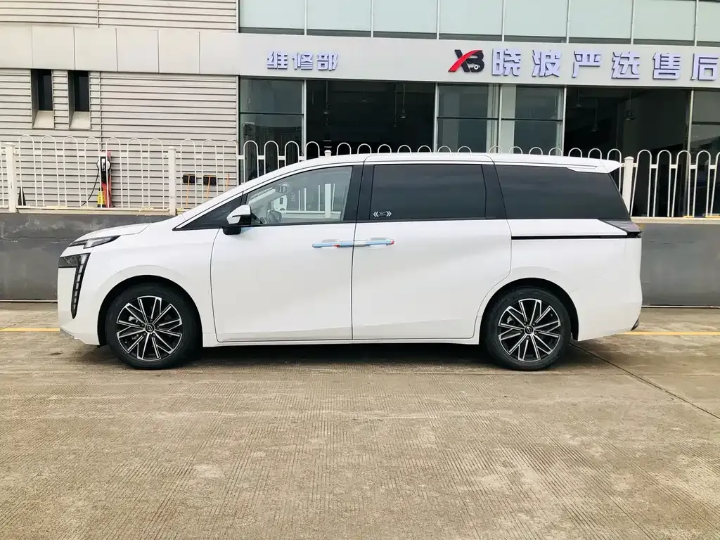 GAC Motor Trumpchi E8 2024 из CN, фото 10