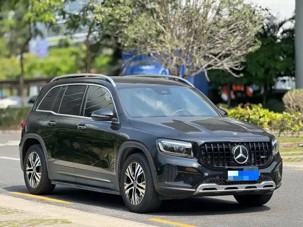 Mercedes-Benz GLB — фото 2