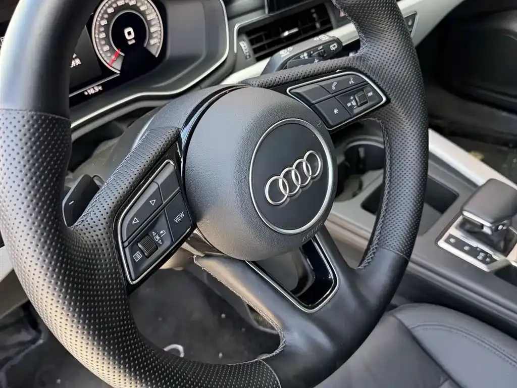 Audi A4 (Import) — фото 6
