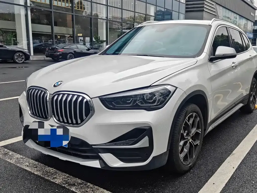 BMW X1 — фото 1