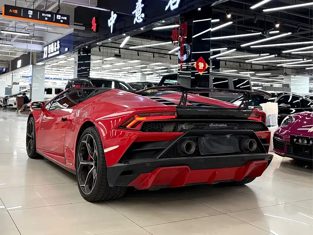 Lamborghini Huracan — фото 9
