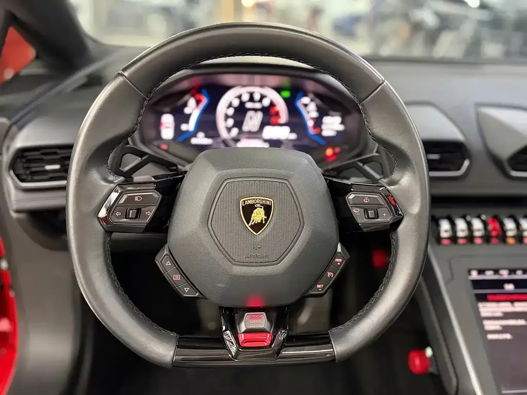 Lamborghini Huracan — фото 10