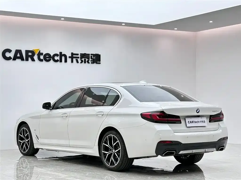 BMW 5 Series — фото 5