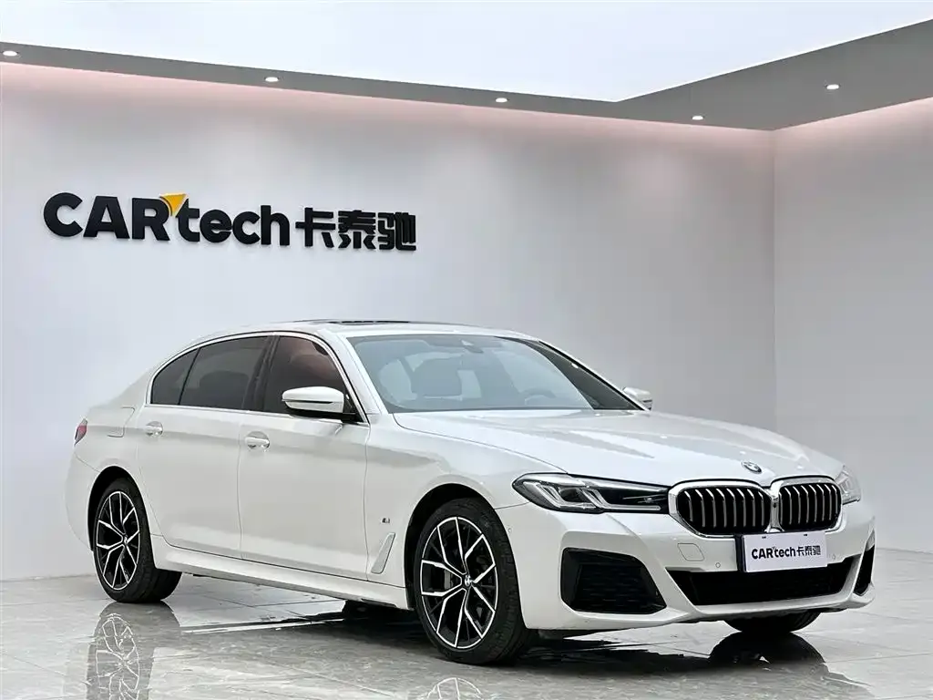 BMW 5 Series — фото 4