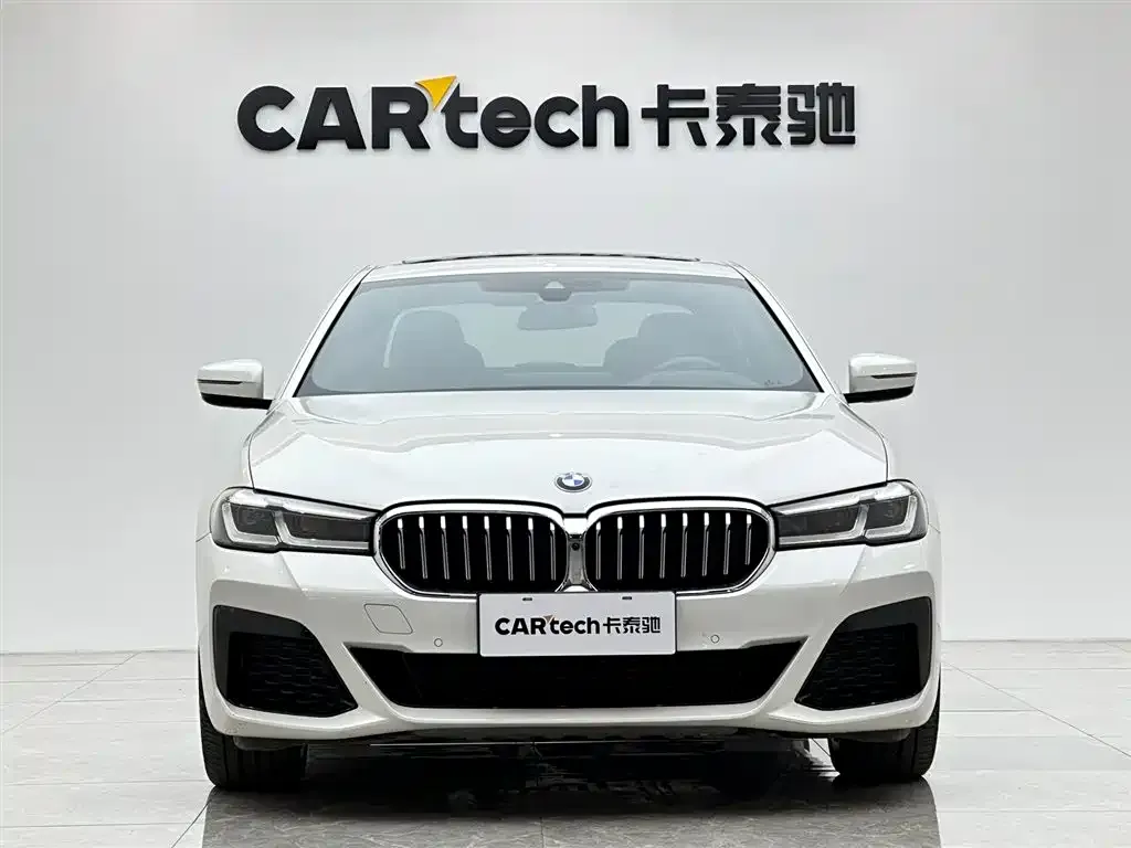 BMW 5 Series — фото 9