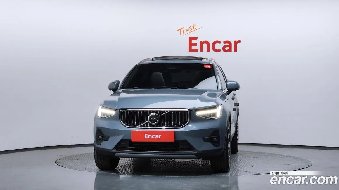 Volvo XC40 — фото 4