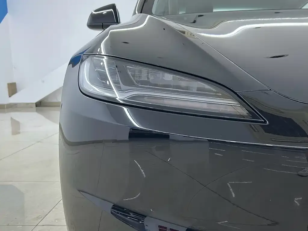 Tesla Model 3 — фото 4
