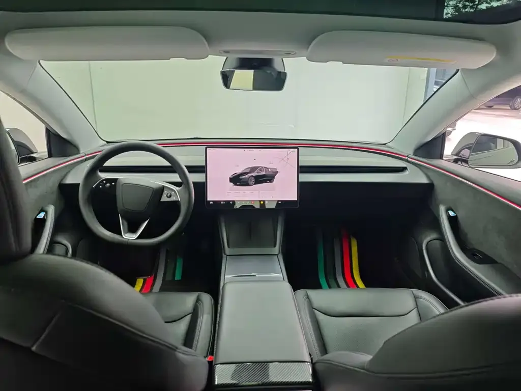 Tesla Model 3 — фото 3