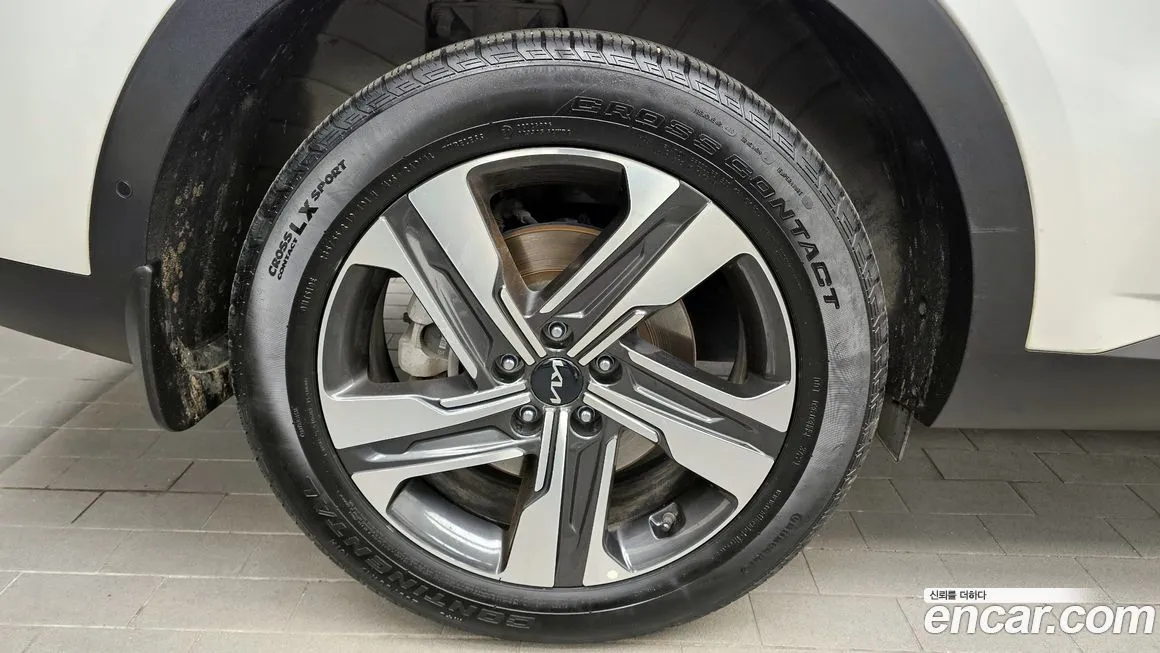Kia Sorento — фото 6