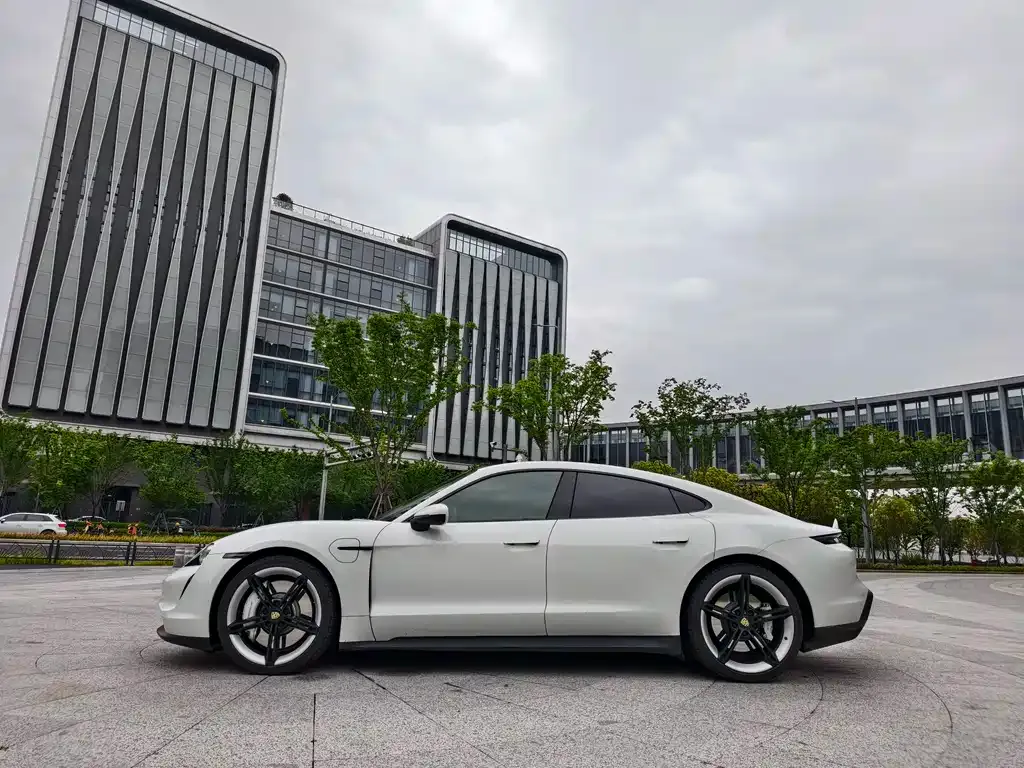 Porsche Taycan 2021 из CN, фото 10