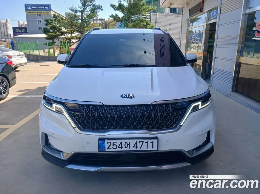 Kia Carnival — фото 1